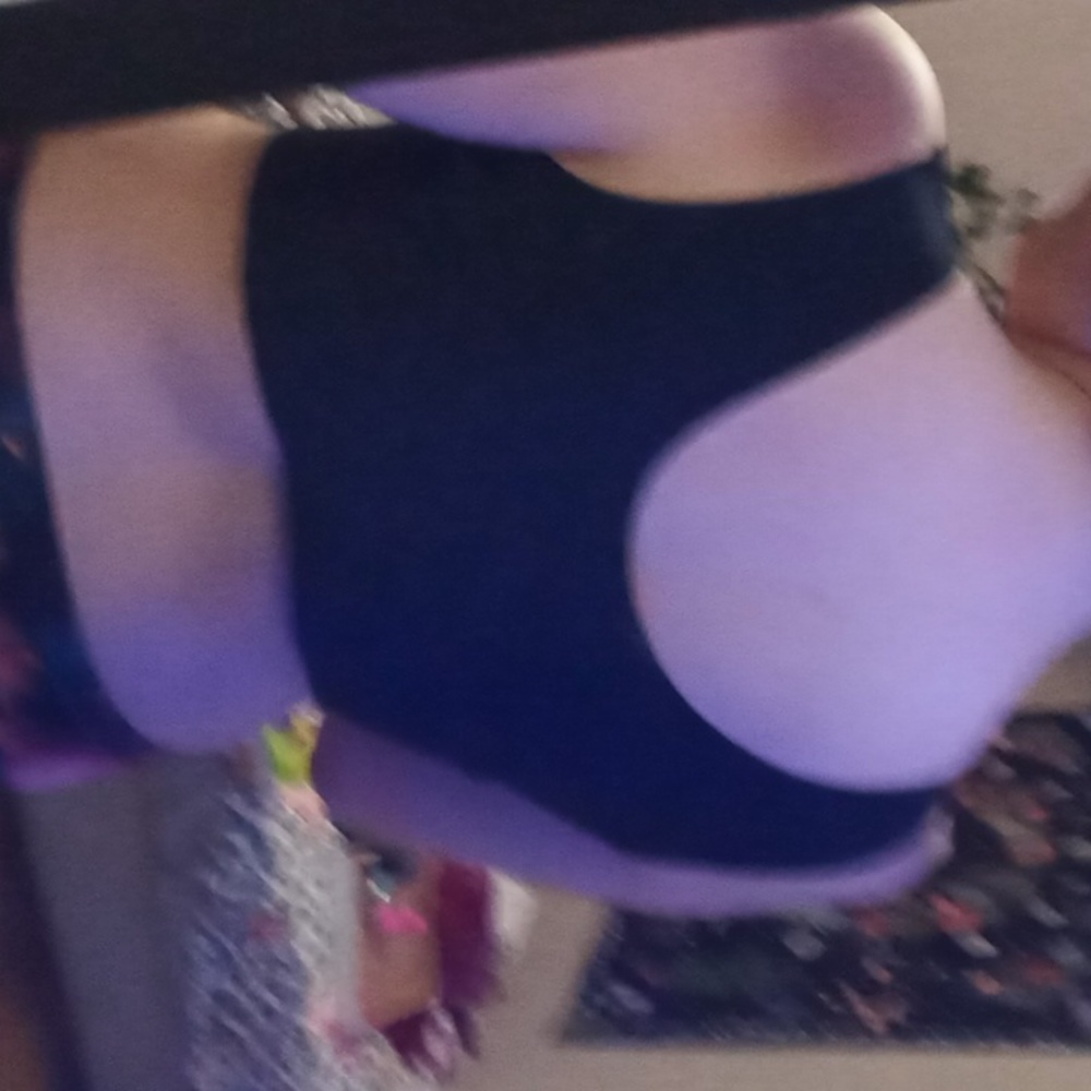 Top - Picture 2 of 2